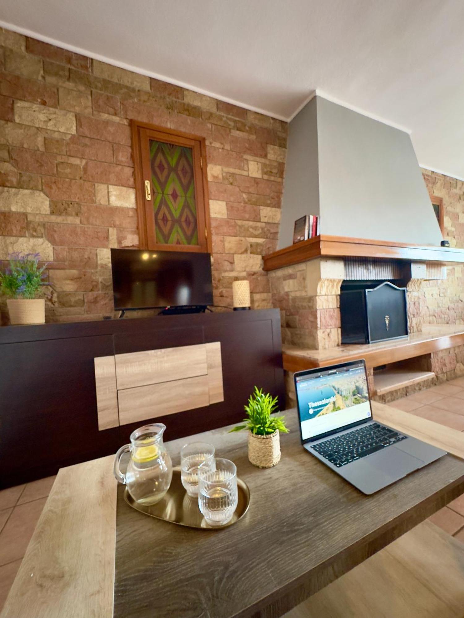 Sun View Apartment *